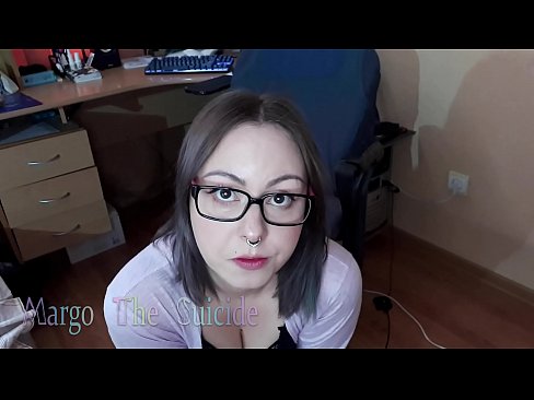 ❤️ Духтари Санобар бо айнак Дилдо амиқ дар камера ❤ Суперпорно дар мо ☑
